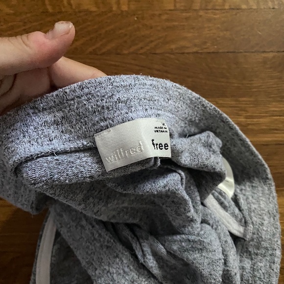 ARITZIA Wilfred shorts - Picture 3 of 3